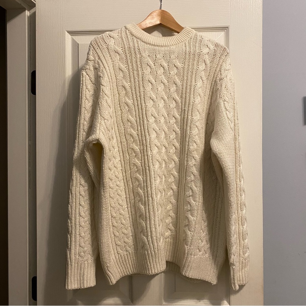 H&M Cream Relaxed Fit Cable Knit Sweater - S